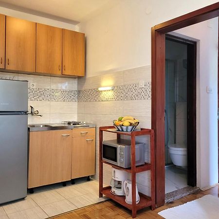 Apartments Blazevic 奥米沙利 外观 照片