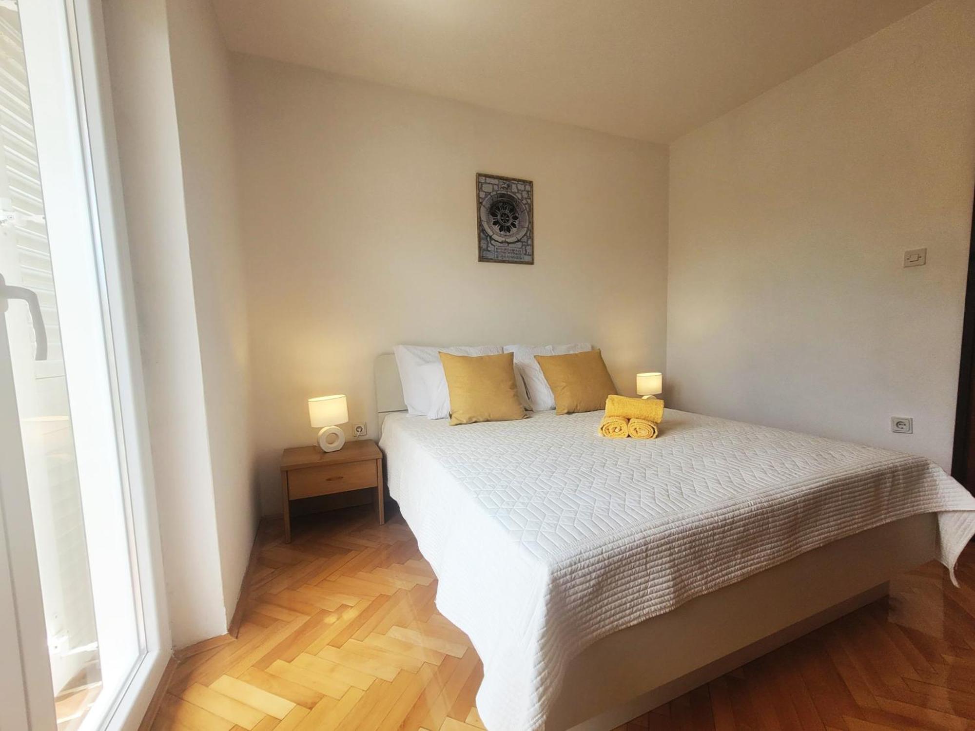 Apartments Blazevic 奥米沙利 外观 照片