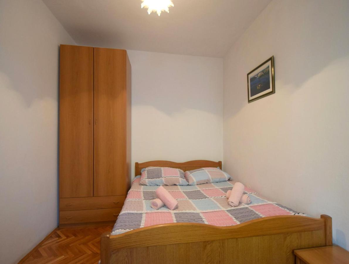 Apartments Blazevic 奥米沙利 外观 照片