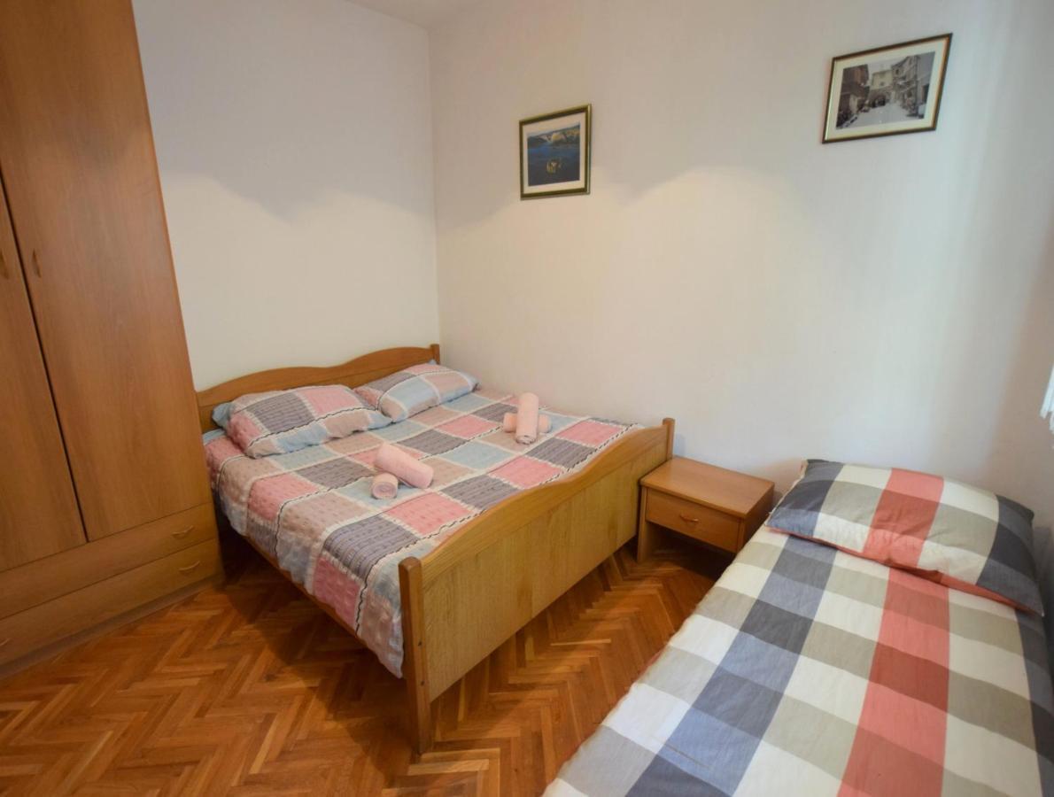 Apartments Blazevic 奥米沙利 外观 照片