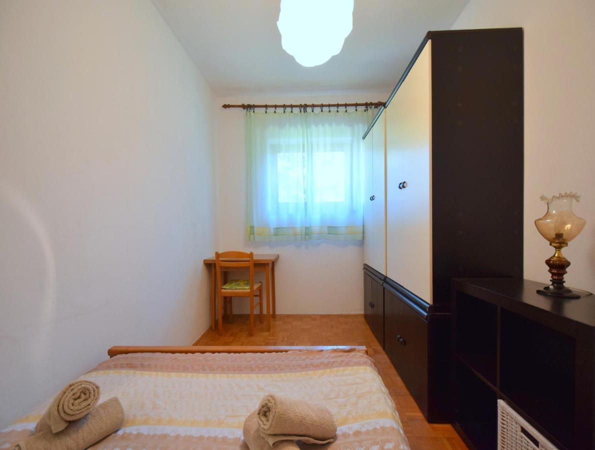 Apartments Blazevic 奥米沙利 外观 照片